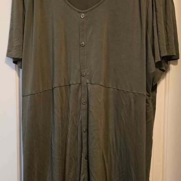 Olive Green Button-Down Tunic Dress - Picture 2 of 2